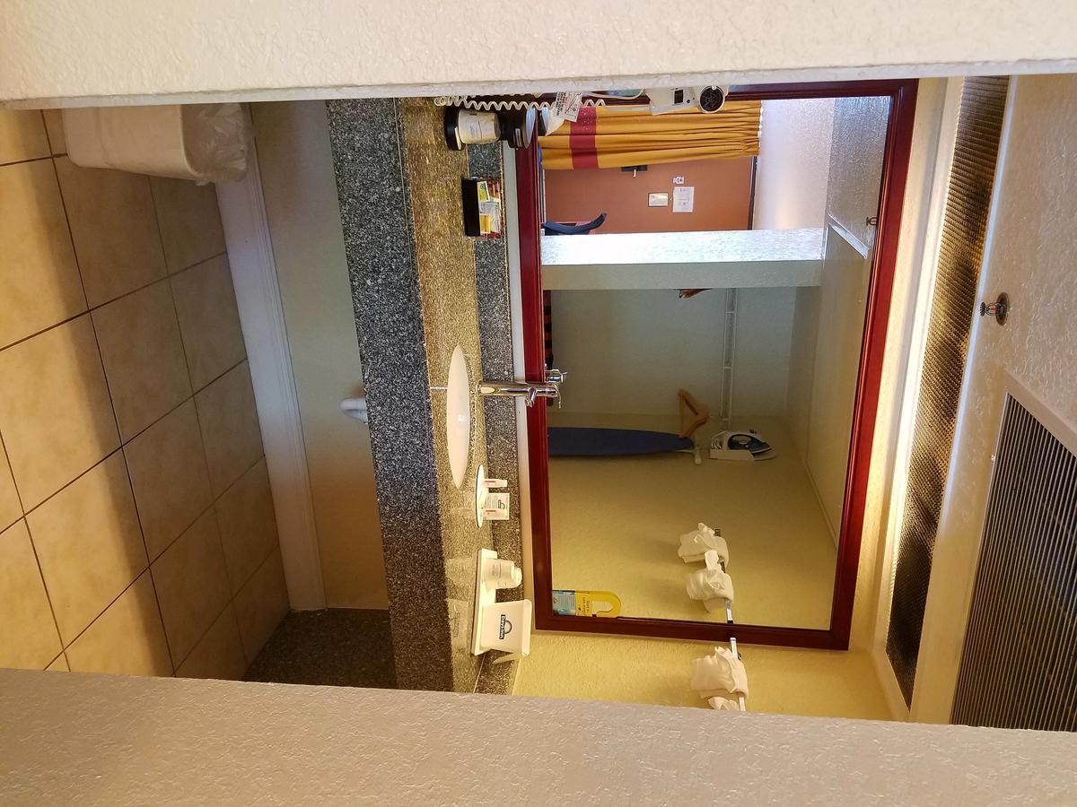 克莱蒙特戴斯套房酒店 外观 照片
